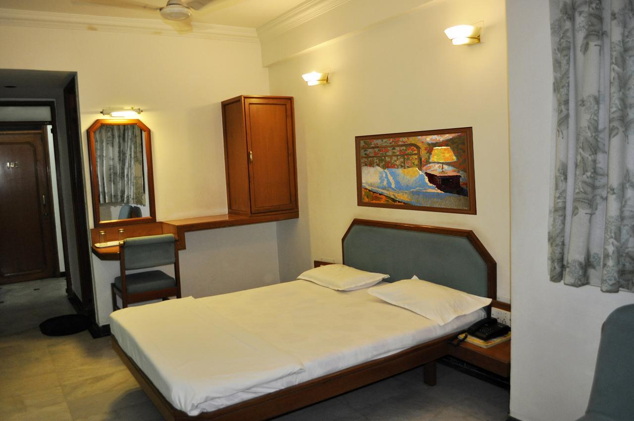 Hotel Grg Vadodara Eksteriør bilde