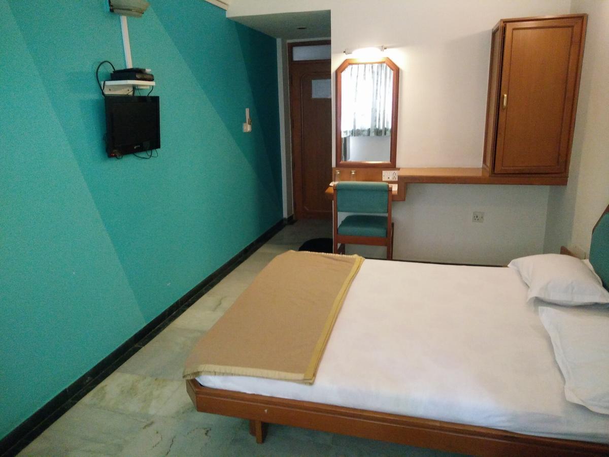 Hotel Grg Vadodara Eksteriør bilde