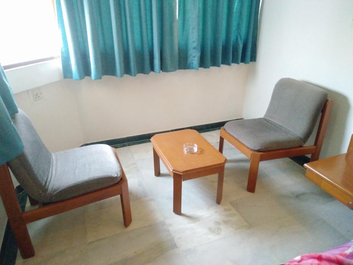 Hotel Grg Vadodara Eksteriør bilde