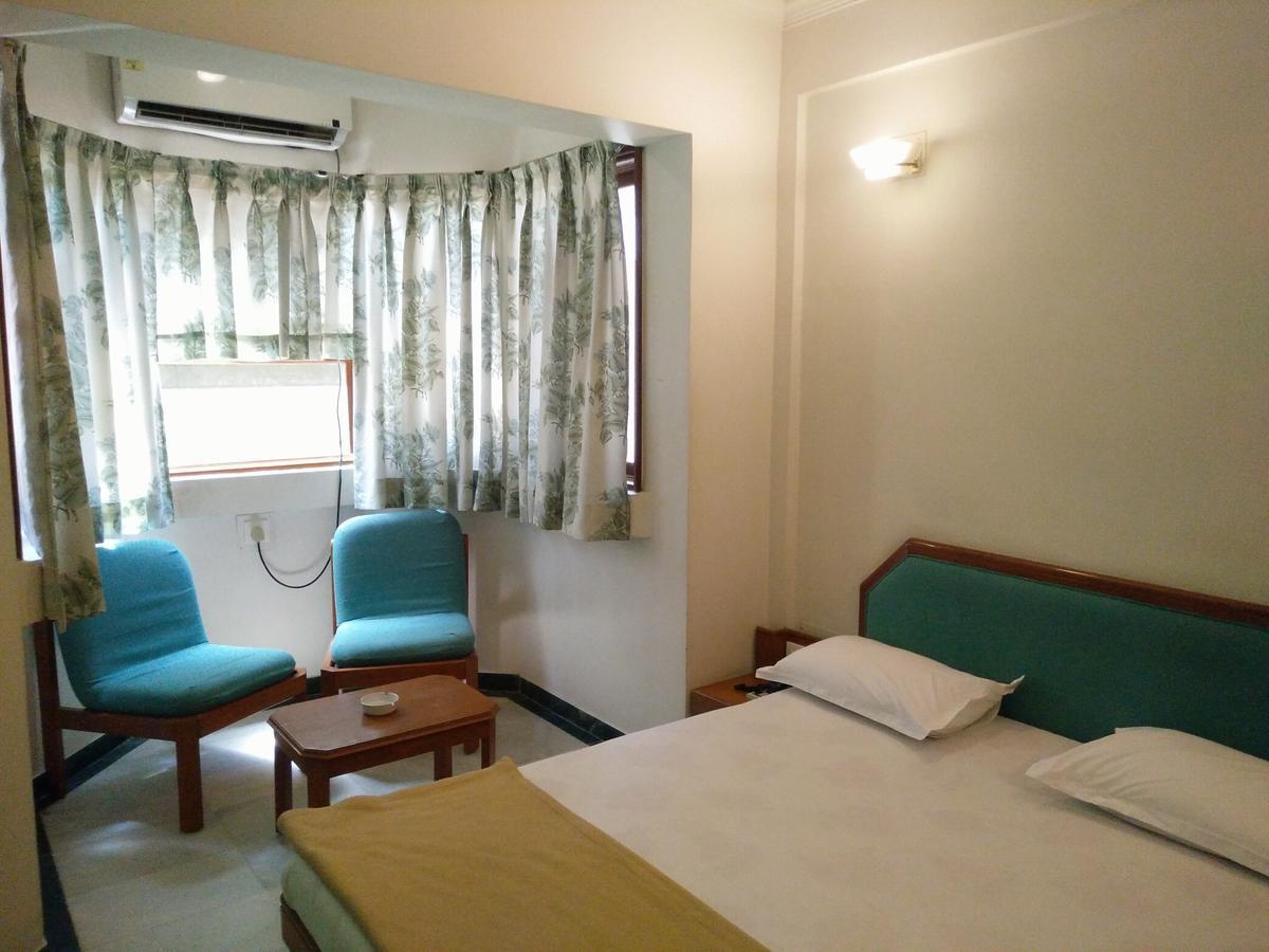 Hotel Grg Vadodara Eksteriør bilde