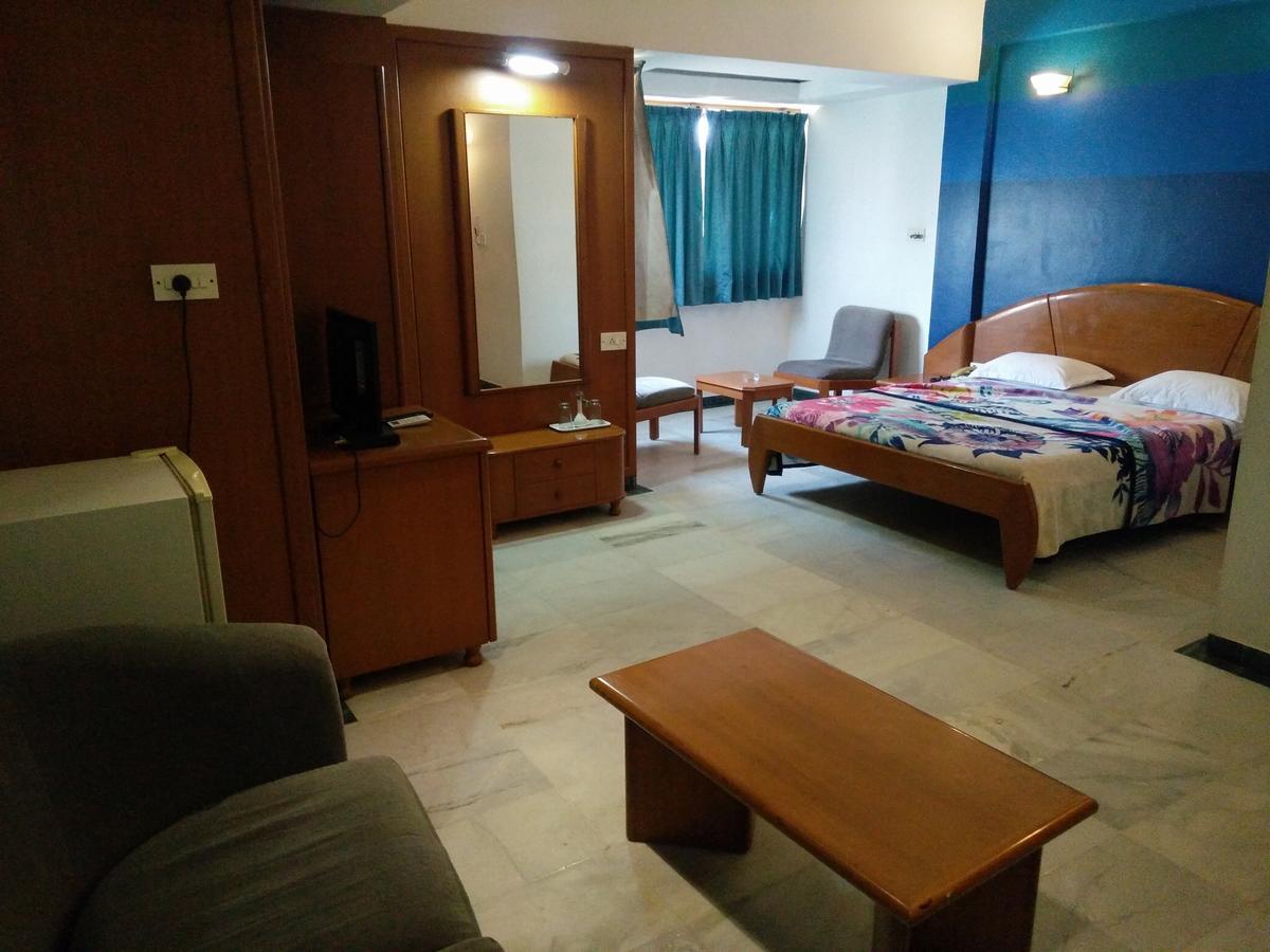Hotel Grg Vadodara Eksteriør bilde